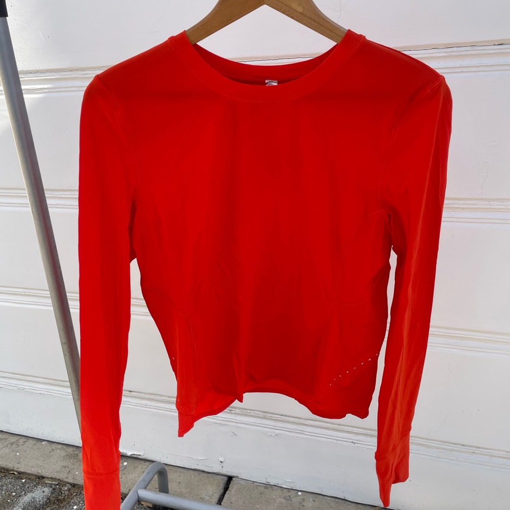 Lululemon lightweight running shirt